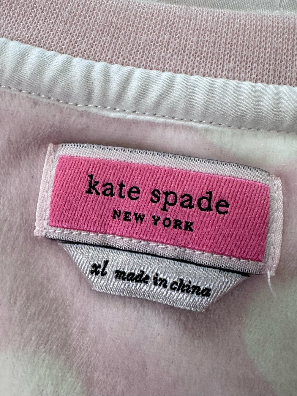 kate spade New York Light Pink Heart-Print Long-Sleeve Pajama Top in Size XL - Picture 9 of 11